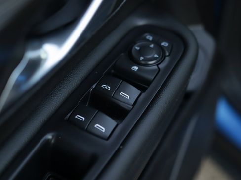 Used 2024 GMC Terrain SLE w/ Driver Convenience Package image 22