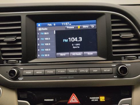 Used 2018 Hyundai Elantra Value Edition FWD image 25