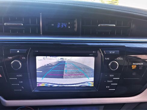 Used 2016 Toyota Corolla LE FWD image 13