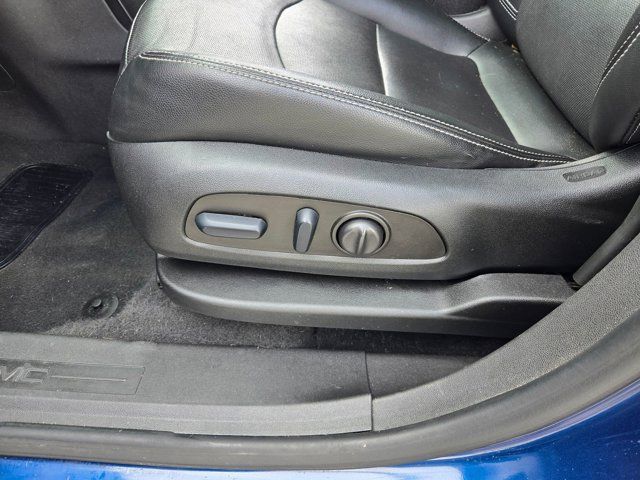 Used 2023 GMC Terrain SLT AWD/4WD image 9