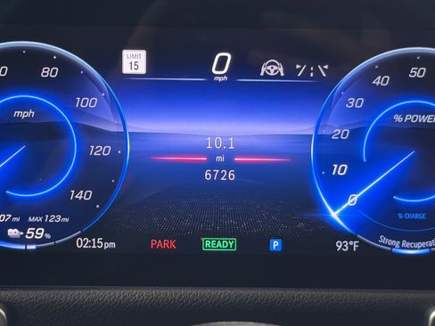 Used 2025 Mercedes-Benz EQB 300 4MATIC w/ Driver Assistance Package image 25