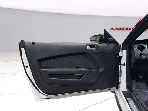 Used 2013 Ford Mustang Boss 302 w/ Boss 302 Accessory Pkg RWD image 27