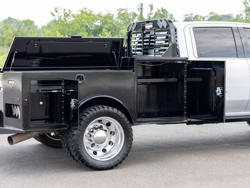 Used 2022 GMC Sierra 3500 Denali w/ Denali Ultimate Package AWD/4WD image 37