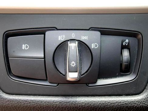 Used 2014 BMW 320i Sedan image 23