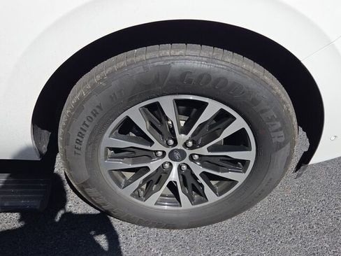 Used 2025 Ford Expedition Platinum AWD/4WD image 18