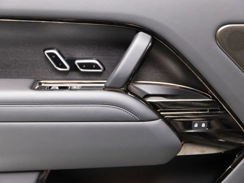 Used 2024 Land Rover Range Rover SV image 51