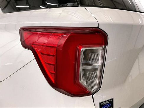 Used 2022 Ford Explorer XLT AWD/4WD image 29