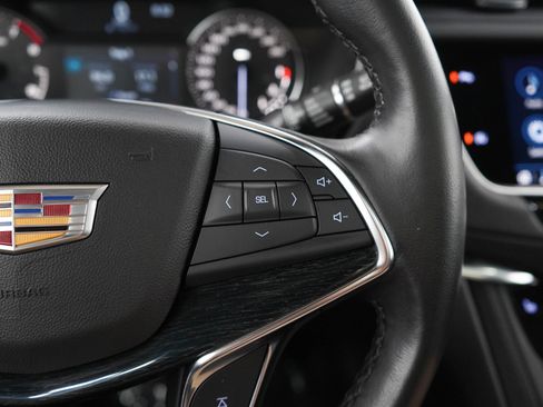 Used 2022 Cadillac XT5 Premium Luxury AWD/4WD image 26