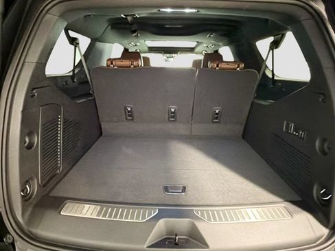 New 2026 Chevrolet Suburban High Country AWD/4WD image 24