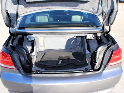 Used 2008 BMW 335i Convertible image 32