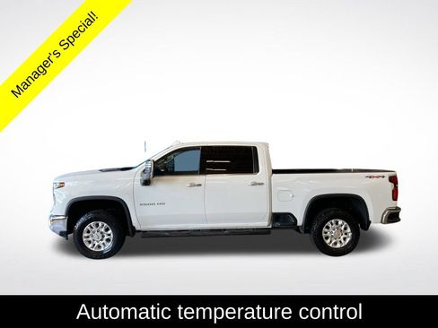 Used 2025 Chevrolet Silverado 2500 LTZ w/ LTZ Convenience Package AWD/4WD image 17