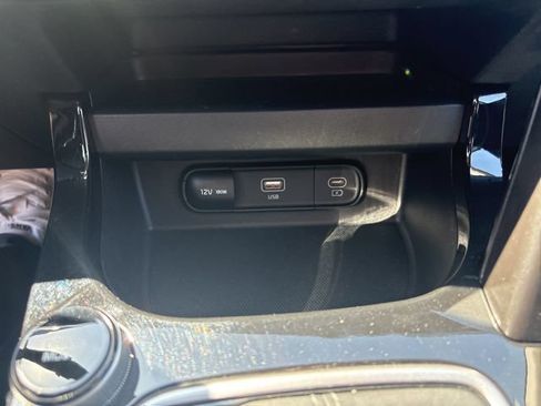 Used 2024 Kia Seltos S FWD image 35