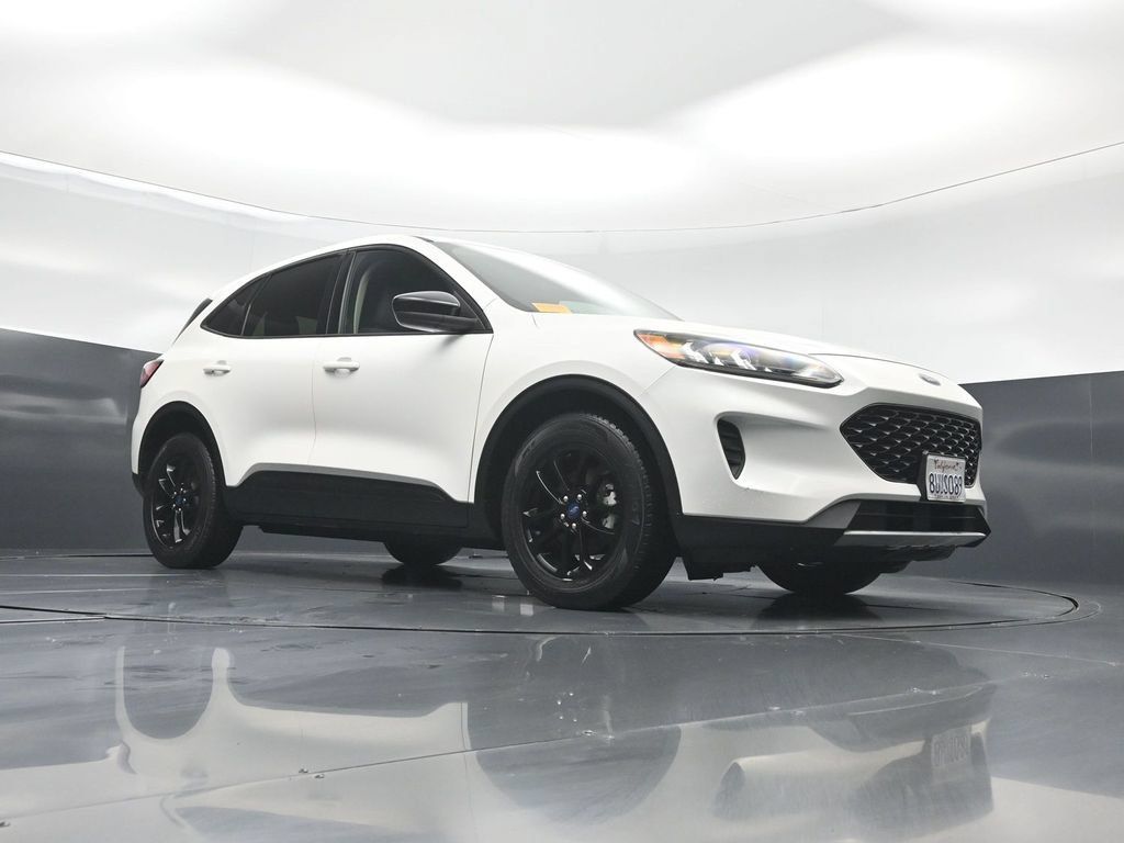 Used 2020 Ford Escape SE Sport FWD image 4