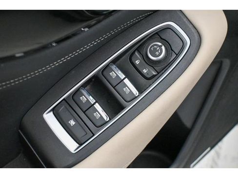 Used 2020 Subaru Outback Limited image 30