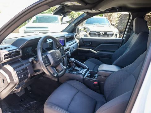 Used 2024 Toyota Tacoma SR image 17