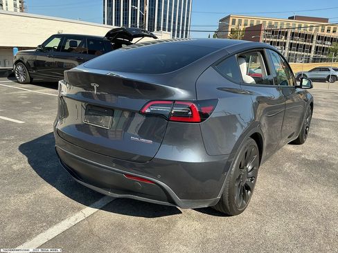 Used 2022 Tesla Model Y Performance AWD/4WD image 4