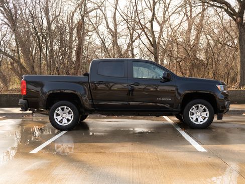 Used 2021 Chevrolet Colorado LT w/ LT Convenience Package image 10