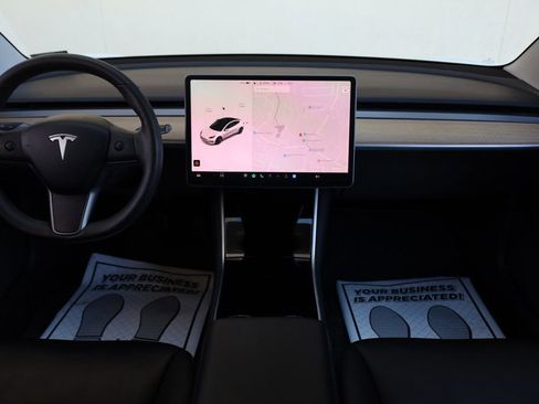 Used 2020 Tesla Model 3 Standard Range Plus image 26