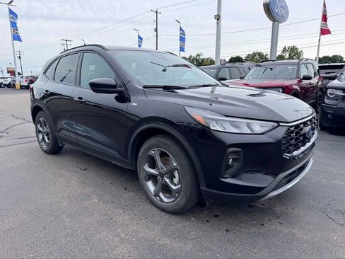 Used 2025 Ford Escape ST-Line Select w/ Tech Pack #2 AWD/4WD image 1