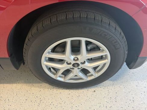 Used 2024 Ford Edge SEL w/ Convenience Package image 9