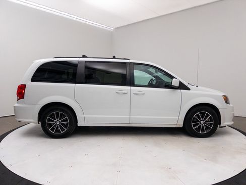 Used 2018 Dodge Grand Caravan GT image 13