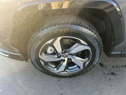 Used 2024 Toyota RAV4 SE w/ Weather & Moonroof Package image 10