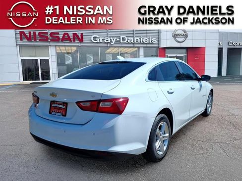 Used 2024 Chevrolet Malibu LT FWD image 7