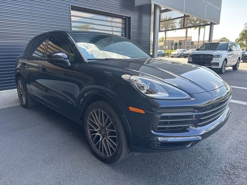 Certified 2023 Porsche Cayenne Platinum Edition AWD/4WD image 4