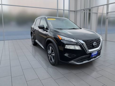 Used 2023 Nissan Rogue SL AWD/4WD image 2