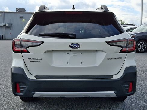 Used 2022 Subaru Outback Limited AWD/4WD image 5