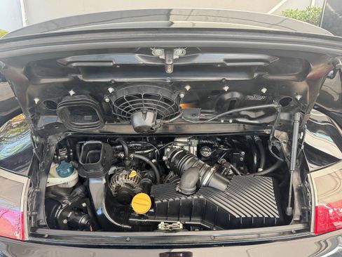 Used 2002 Porsche 911 Cabriolet image 21