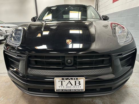 Used 2023 Porsche Macan image 7