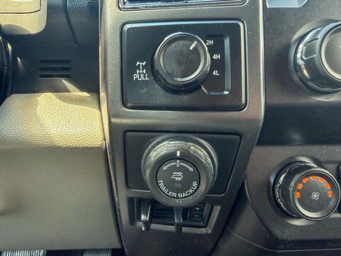 Used 2019 Ford F150 XLT w/ Equipment Group 302A Luxury AWD/4WD image 12