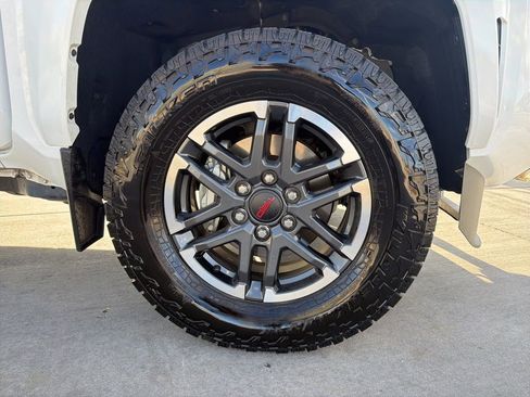 Used 2024 Toyota Tacoma TRD Sport w/ TRD Sport Upgrade Package image 31