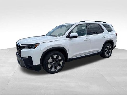 New 2026 Honda Pilot Touring image 13