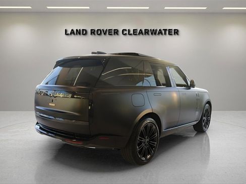 New 2026 Land Rover Range Rover SE image 4