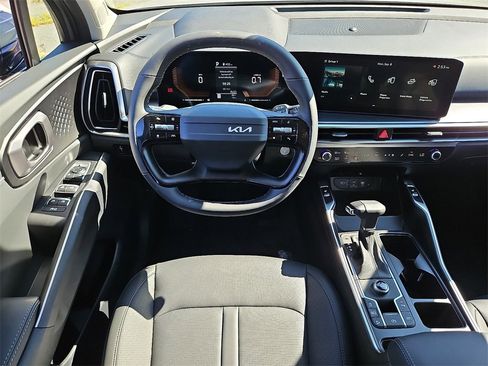 New 2026 Kia Sorento S image 7