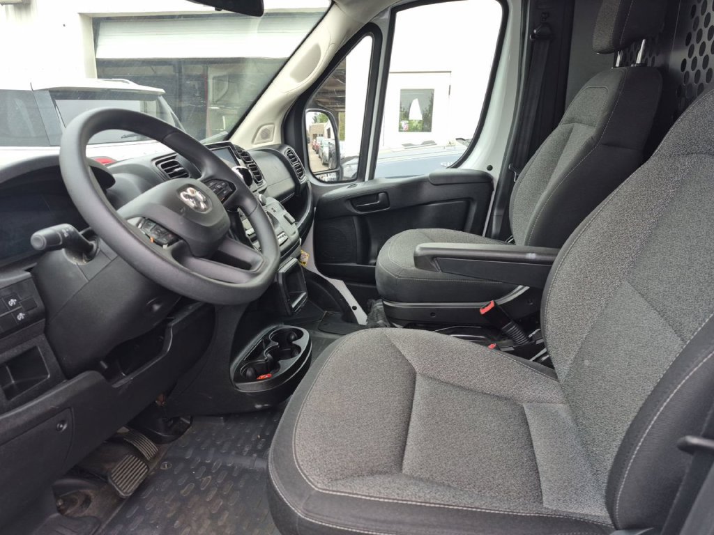Used 2025 RAM ProMaster 2500 w/ U-Haul Equipment Group FWD image 6