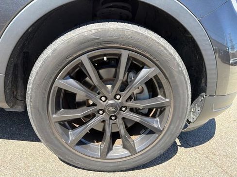 Used 2018 Ford Explorer XLT w/ Equipment Group 202A FWD image 24