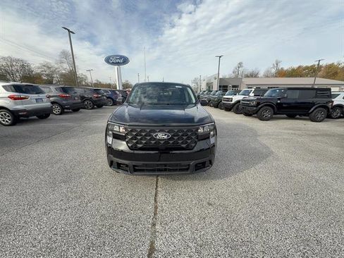 New 2025 Ford Maverick XLT w/ XLT Luxury Package image 9