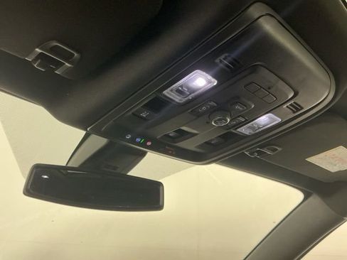 Used 2021 GMC Yukon XL Denali image 22