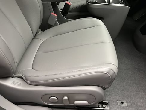 New 2026 Hyundai Ioniq 5 SEL AWD/4WD image 17