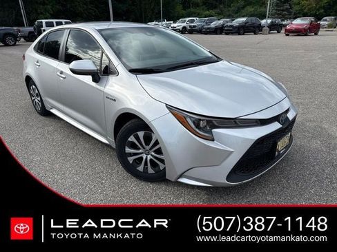 Used 2020 Toyota Corolla LE FWD image 1