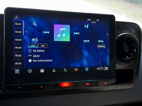 Used 2021 Mercedes-Benz Sprinter 3500 image 17