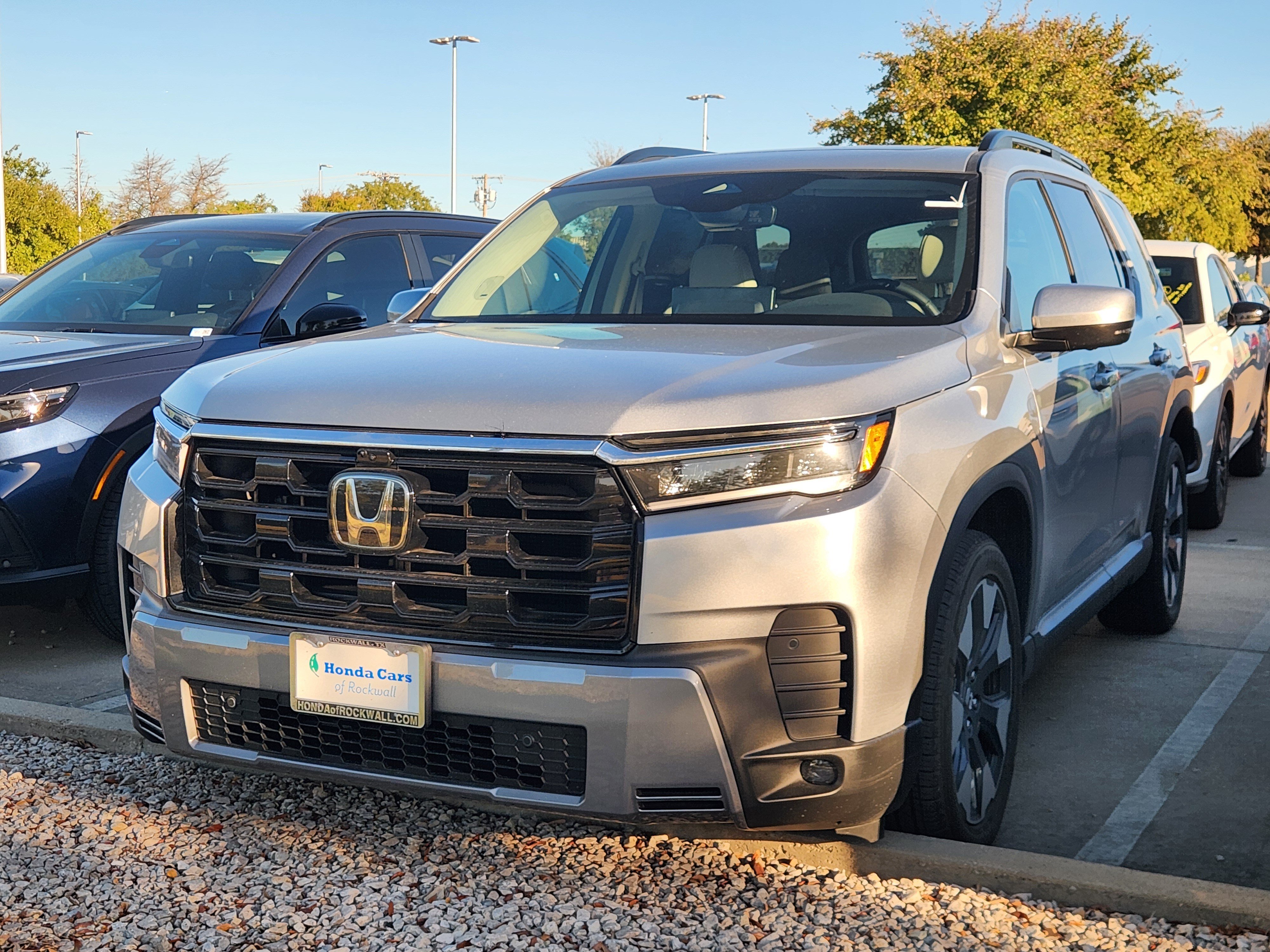 Certified 2026 Honda Pilot Touring image 1