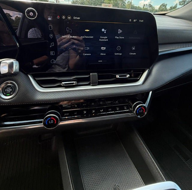 Used 2025 Chevrolet Equinox LT w/ Convenience Package II FWD image 12