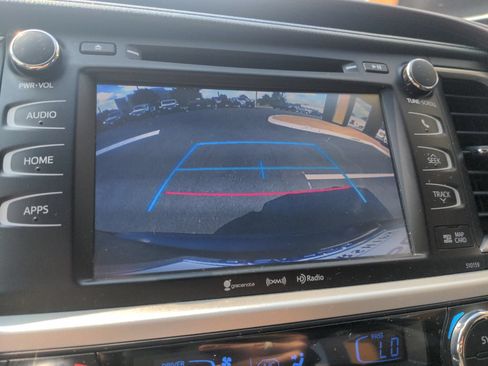 Used 2016 Toyota Highlander XLE AWD/4WD image 20