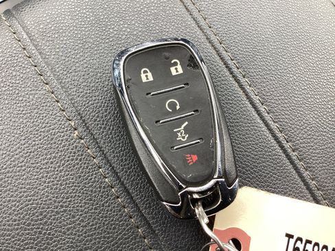 Used 2019 Chevrolet Traverse LT image 35