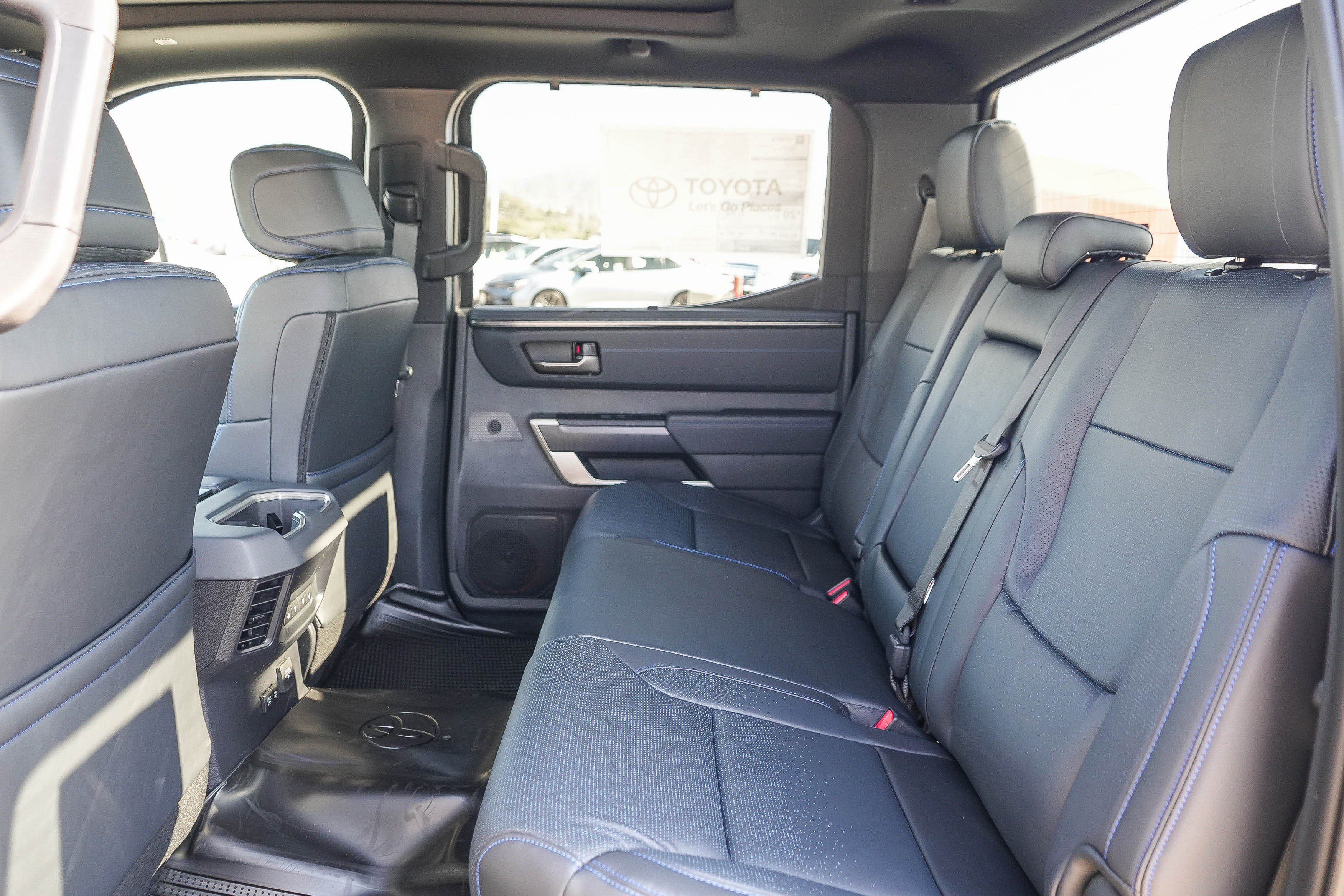 New 2026 Toyota Tundra Platinum w/ TRD Off-Road Package AWD/4WD image 21