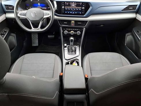 Used 2024 Volkswagen Taos SE image 10